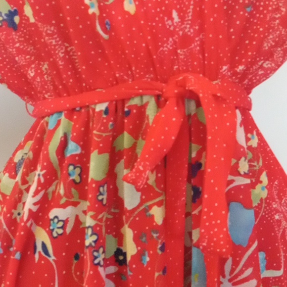 Vintage 1970s polyester red floral printed house dress - Picture 3 of 7